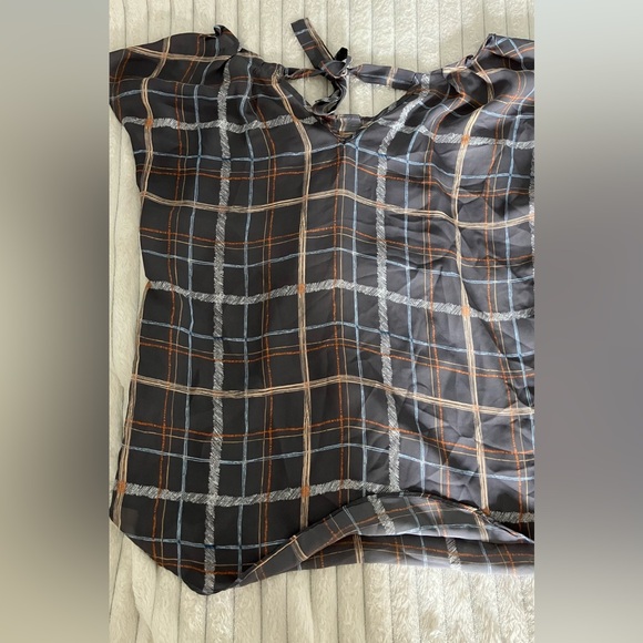 Set of 3 Lauren Conrad Blouses - Picture 4 of 10